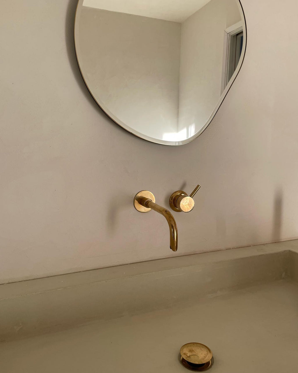 Heritage - Unlacquered Brass Bath Wall Mount Faucet