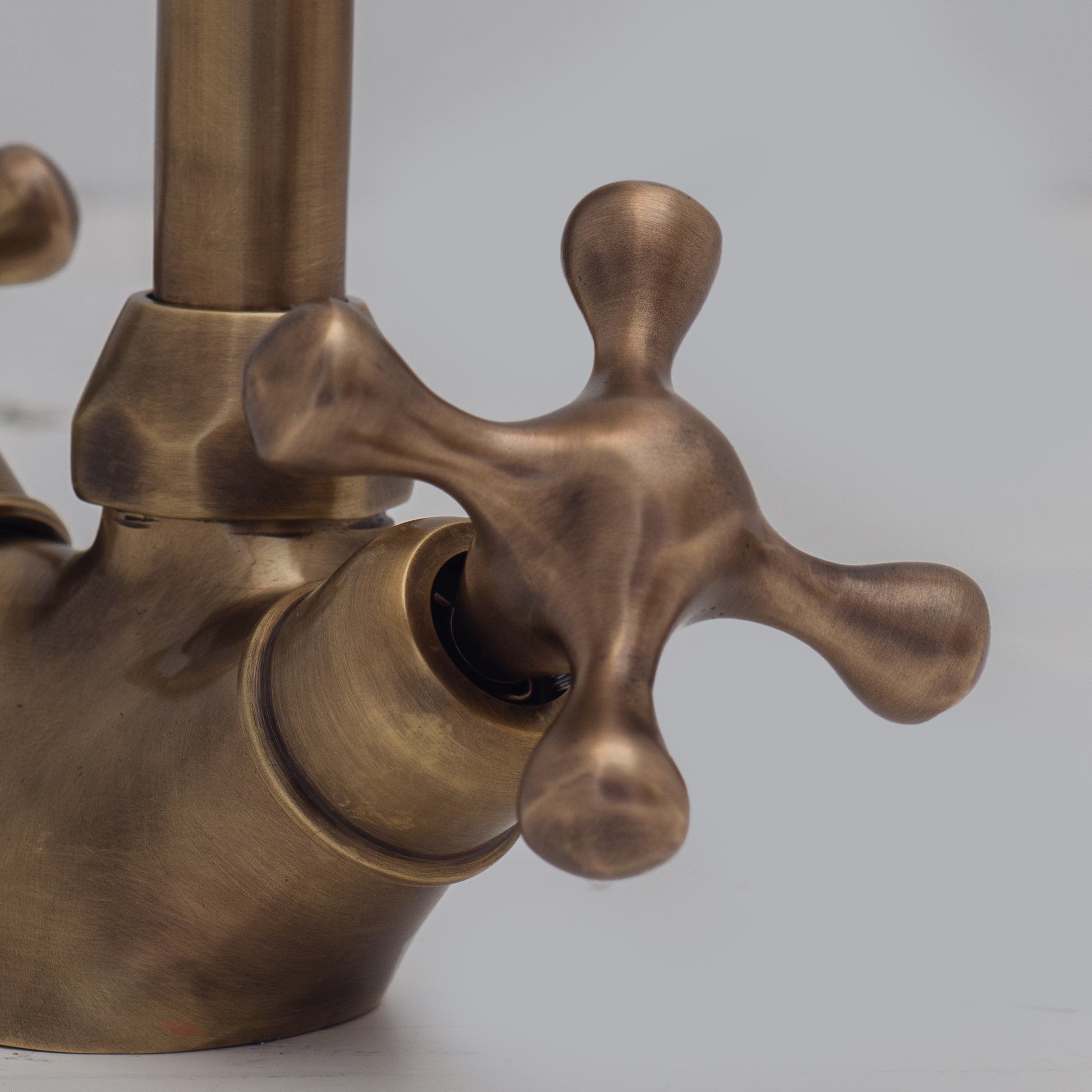 Oil Rubbed Bronze Single Hole Faucet, Antique Bronze Bathroom Sink Faucet