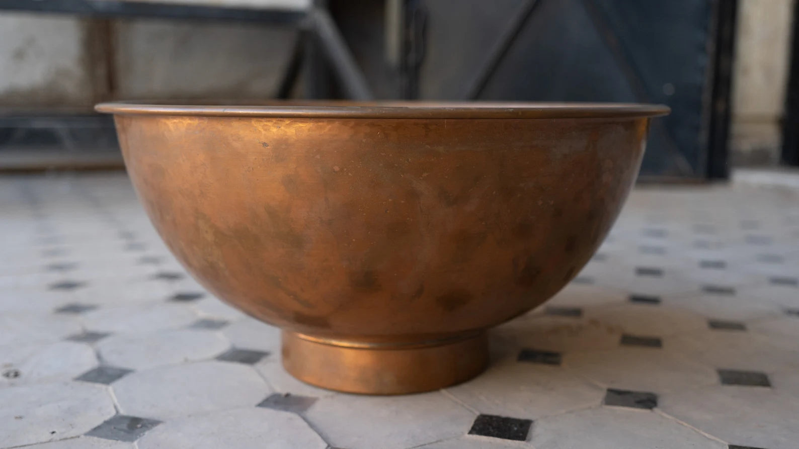 Copper Vessel Sink Basin Solid Bathroom Vessel Vanity, Light Hammered