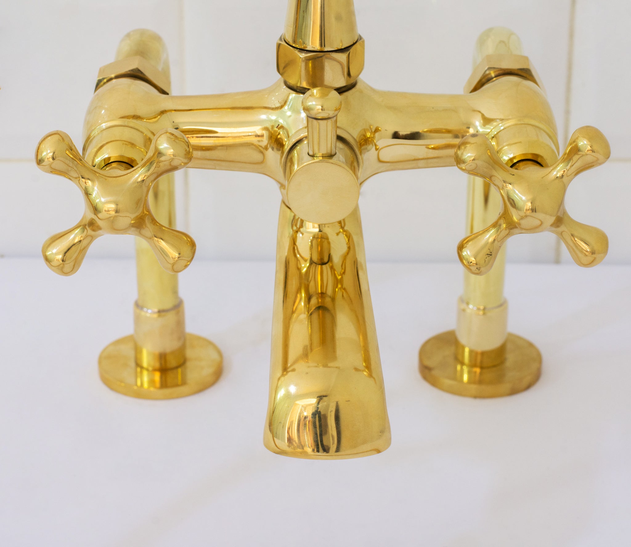 Brass Telephone Tub Filler With Handheld Shower, Deck Mount Tub Filler Handshower, Brass Tub Faucet, 3-Handle Telephone Faucet