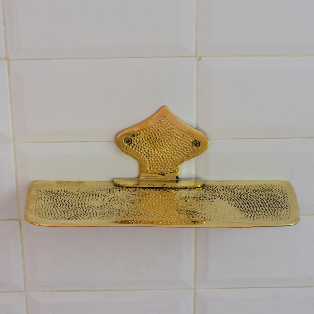 Estante flotante de latón macizo martillado, portabotellas para baño, estante de montaje en pared de latón
