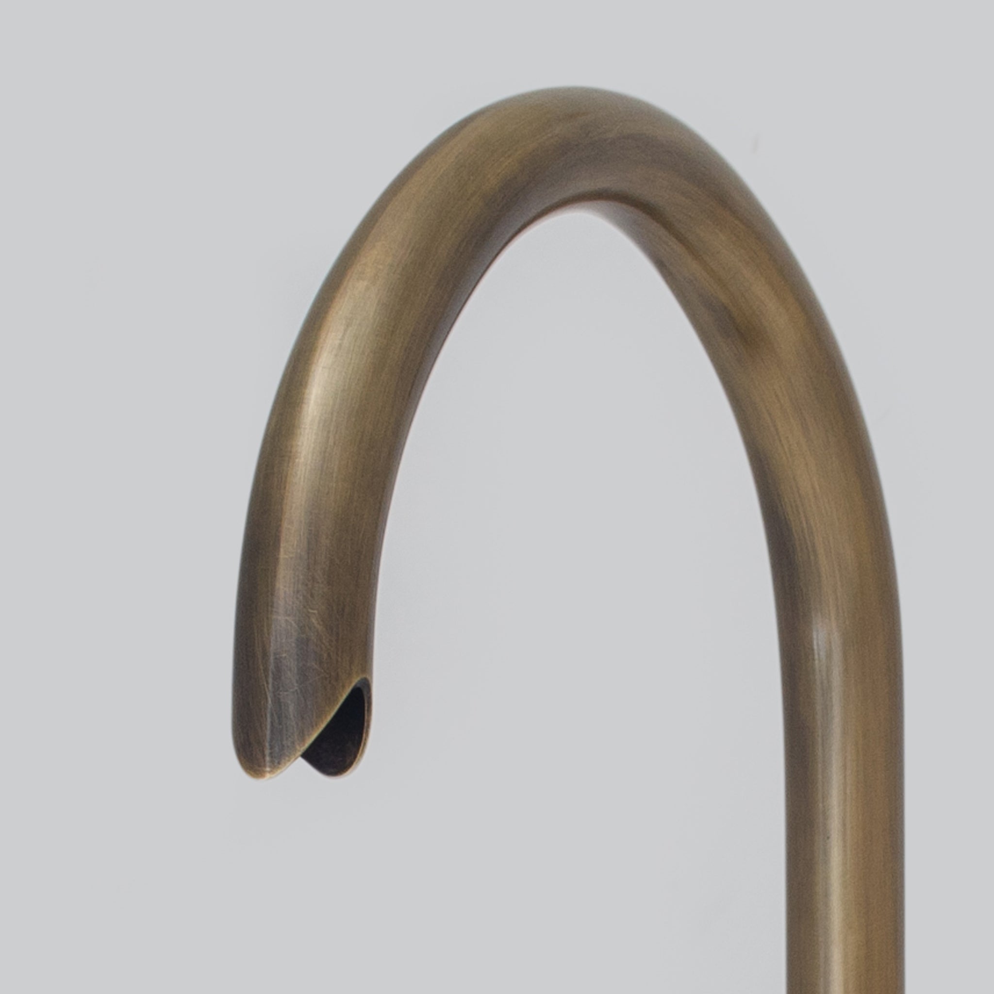 Antique Bronze Single-Hole Bathroom Faucet | Oil Rubbed Finish