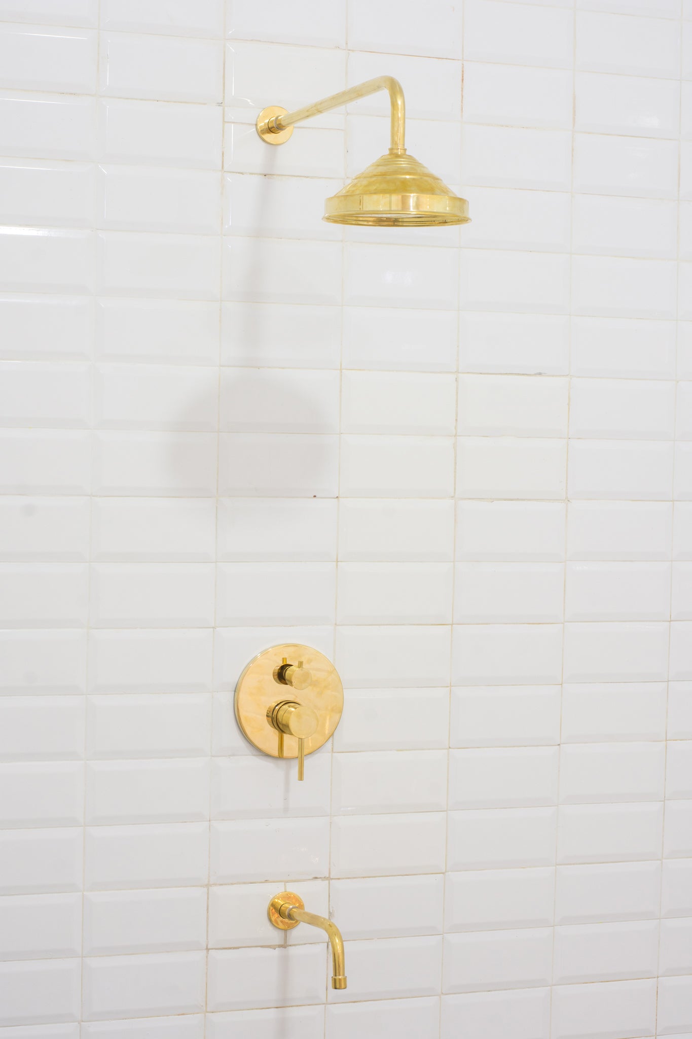 Insideast Moroccan Built-in 2 outlet Brass Shower System - Head Shower System With Tub Filler