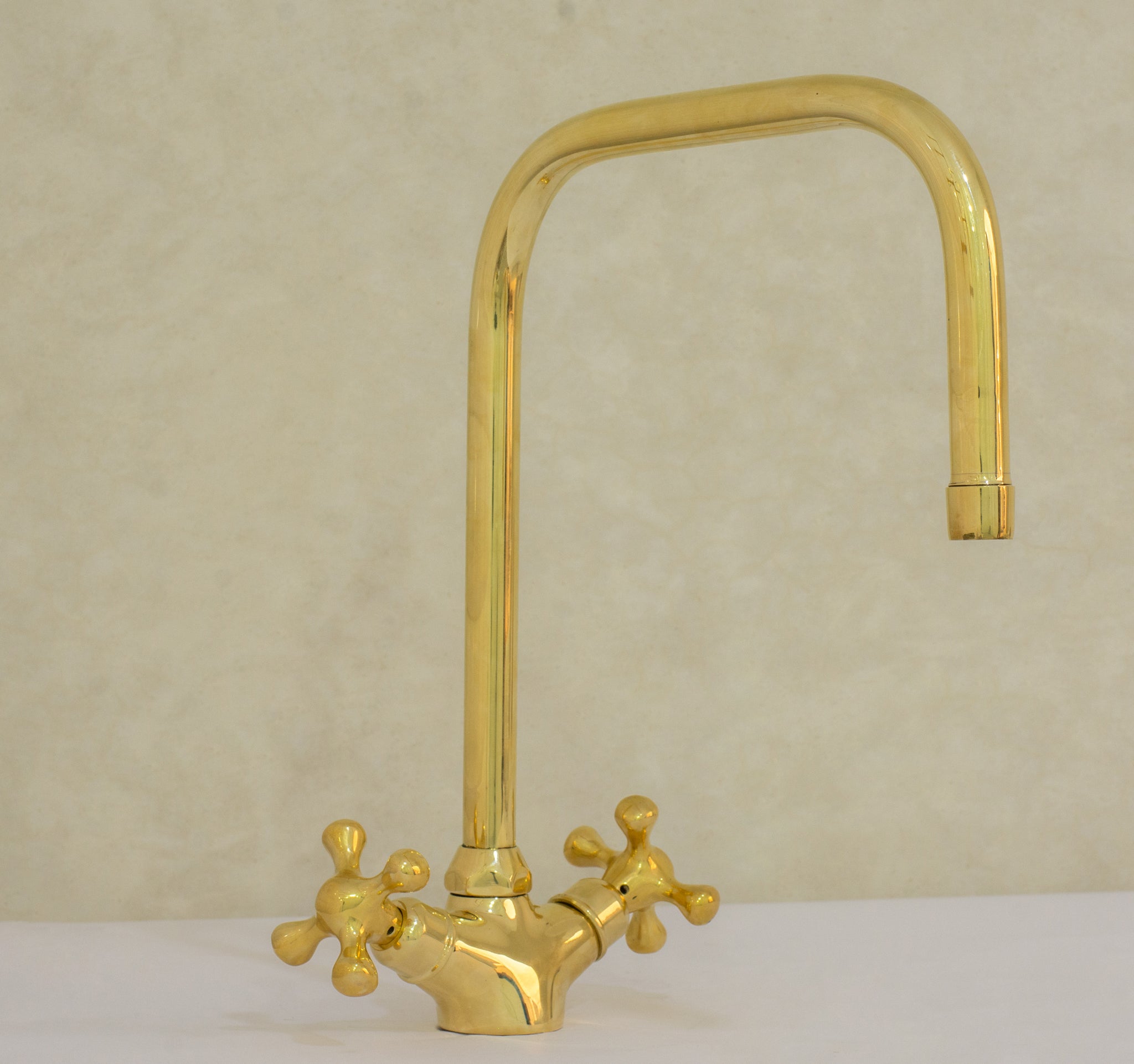 Single Hole Bathroom Faucet – Antique Brass Bathroom Faucet