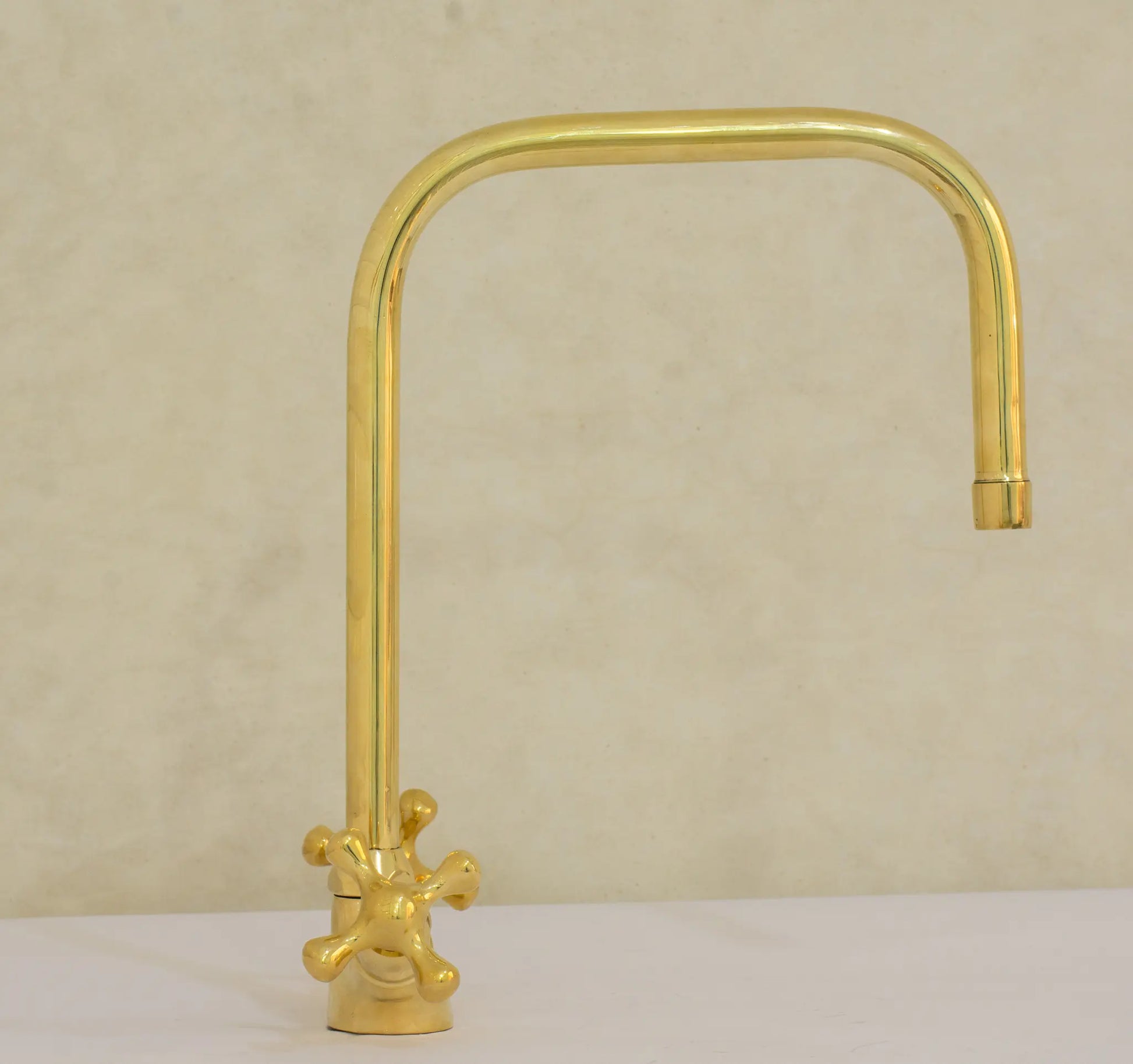 Single Hole Bathroom Faucet – Antique Brass Bathroom Faucet