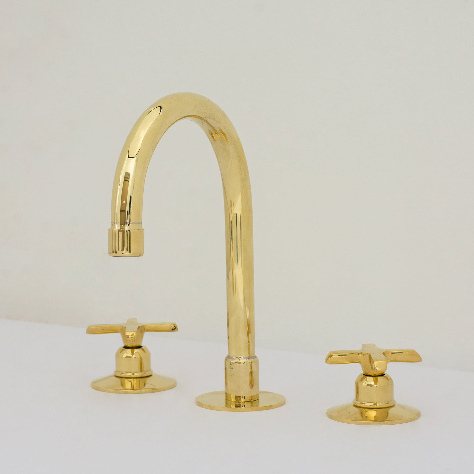Deck Mounted Unlacquered Brass Faucet, Vanity Sink Faucet, Antique Brass Bathroom Faucet