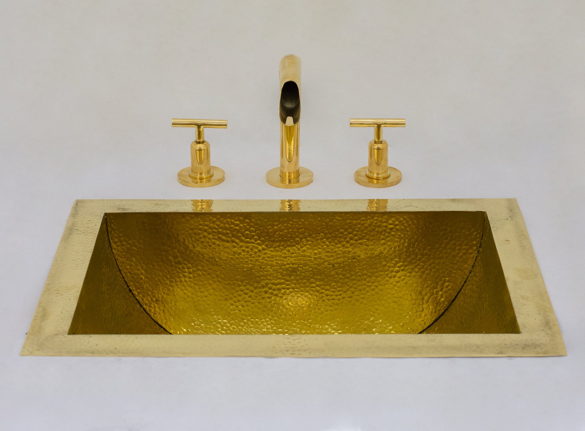 Solid Brass Undermount Bathroom Sink, Hammered Drop-in Vanity Sink With 3-Hole Waterfall Faucet, Undermount Deep Curved Basin