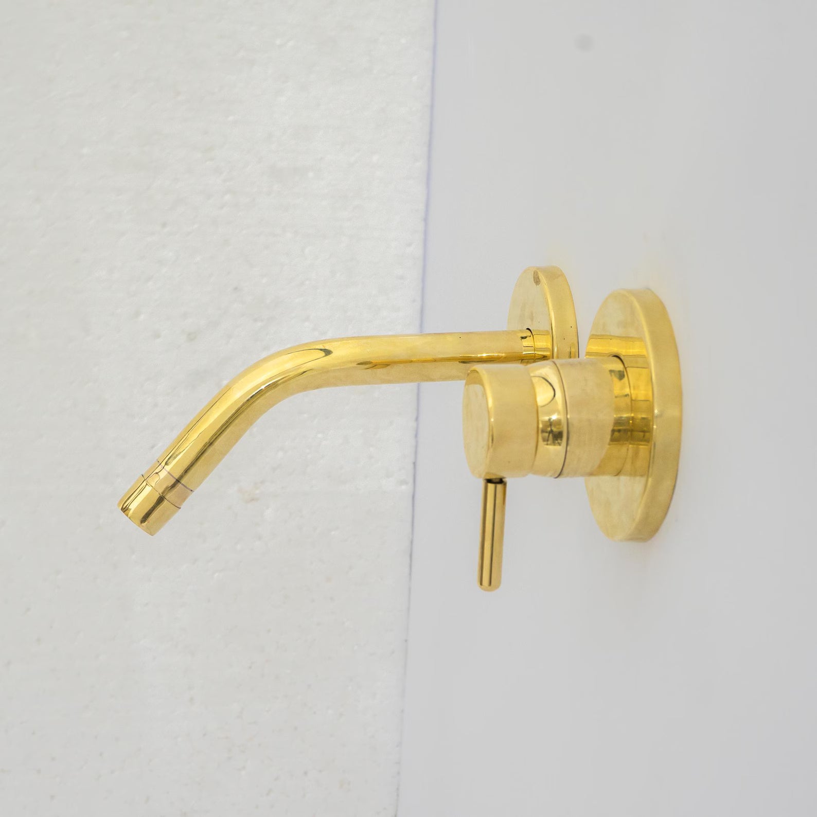 Single Handle Unlacquered Brass Wall Faucet Hot And Cold Water, Concealed Mixer Tap