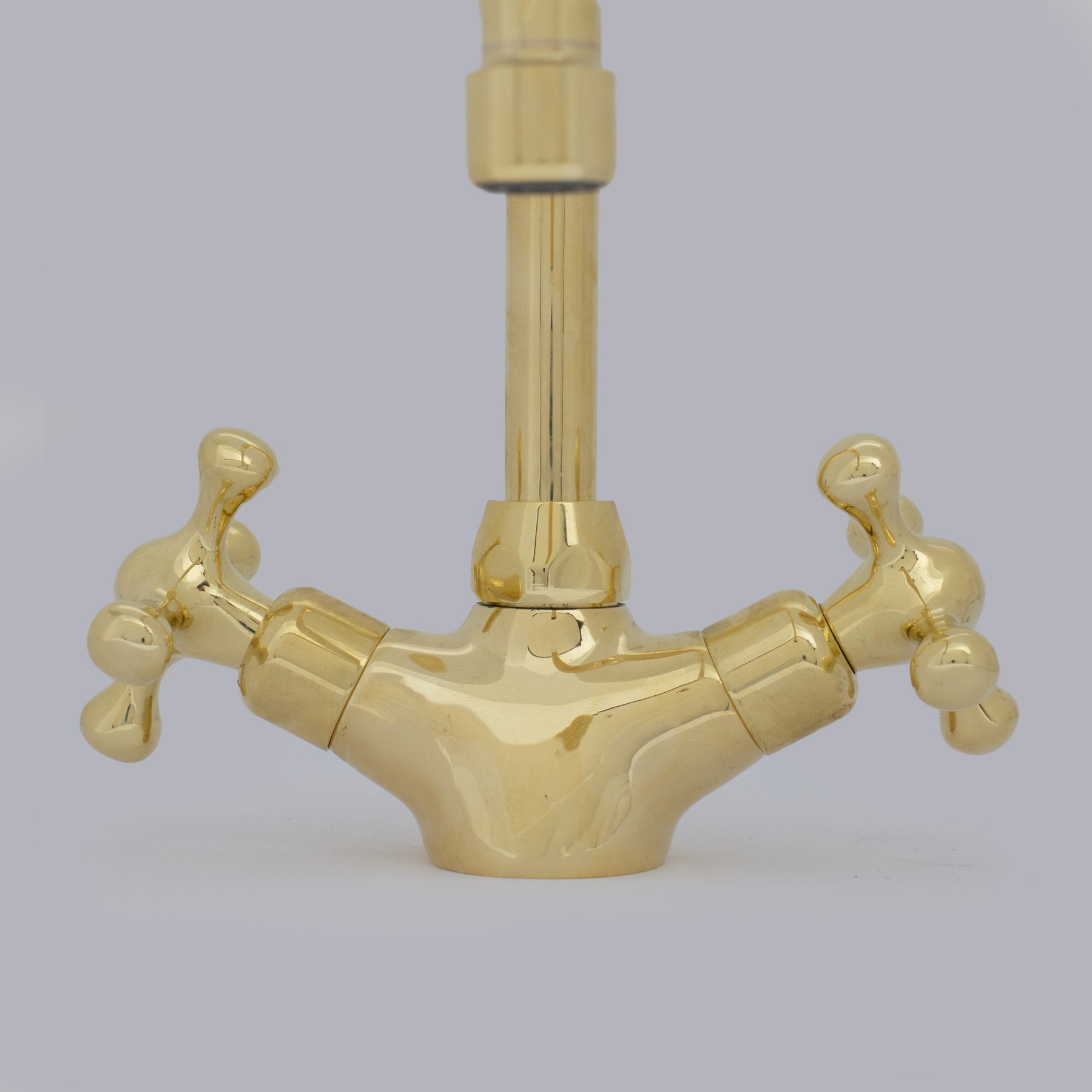 Bridge faucet components and construction