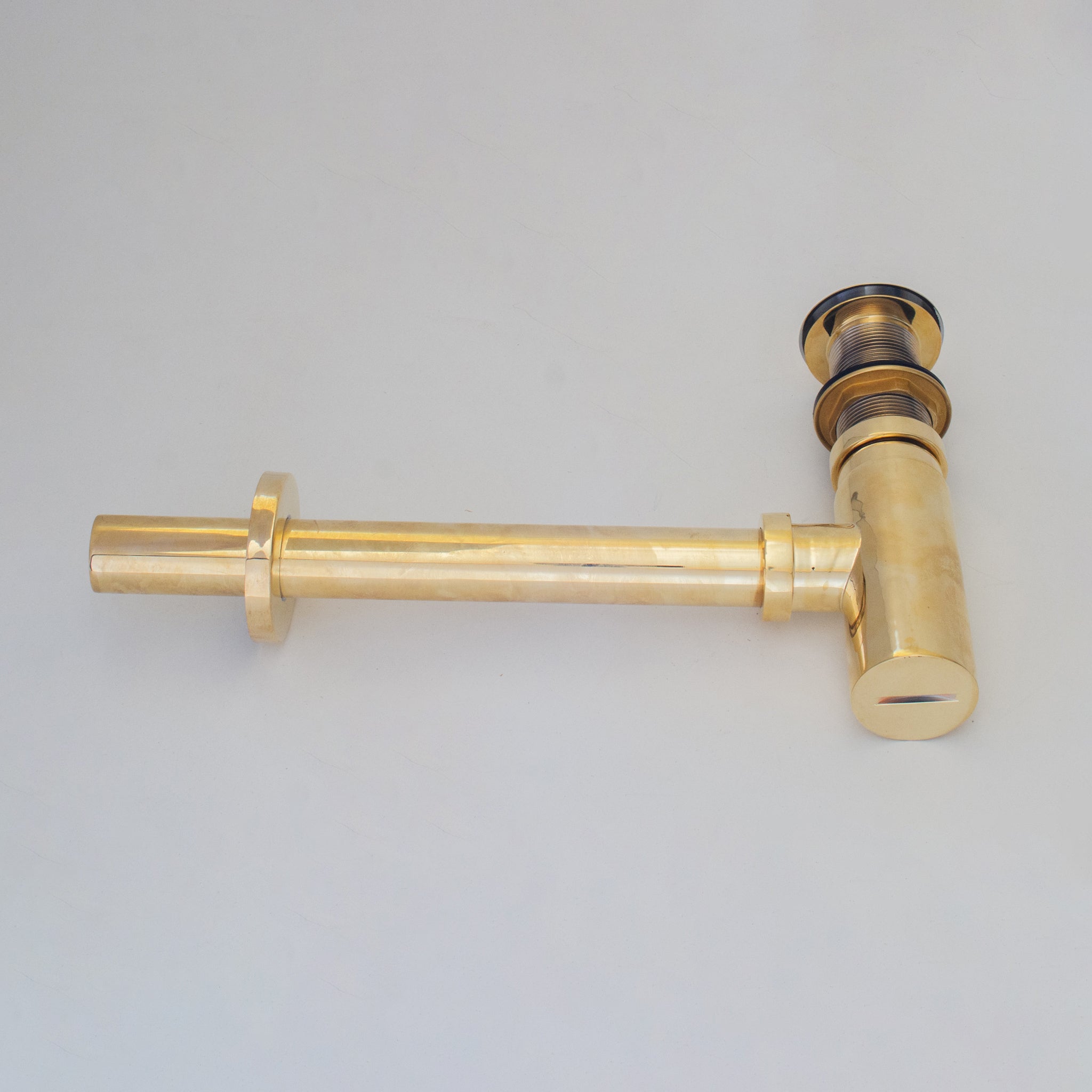 Round Solid Brass Bottle P-Trap & Push-Up Drain