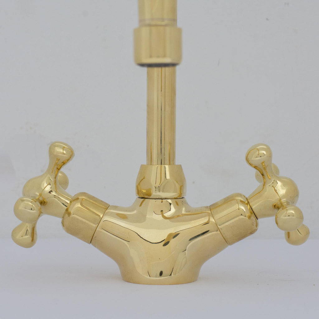 Experience refined craftsmanship and lasting quality with Unlacquered Brass Compact Single Hole Faucet that will develop natural patina over time.