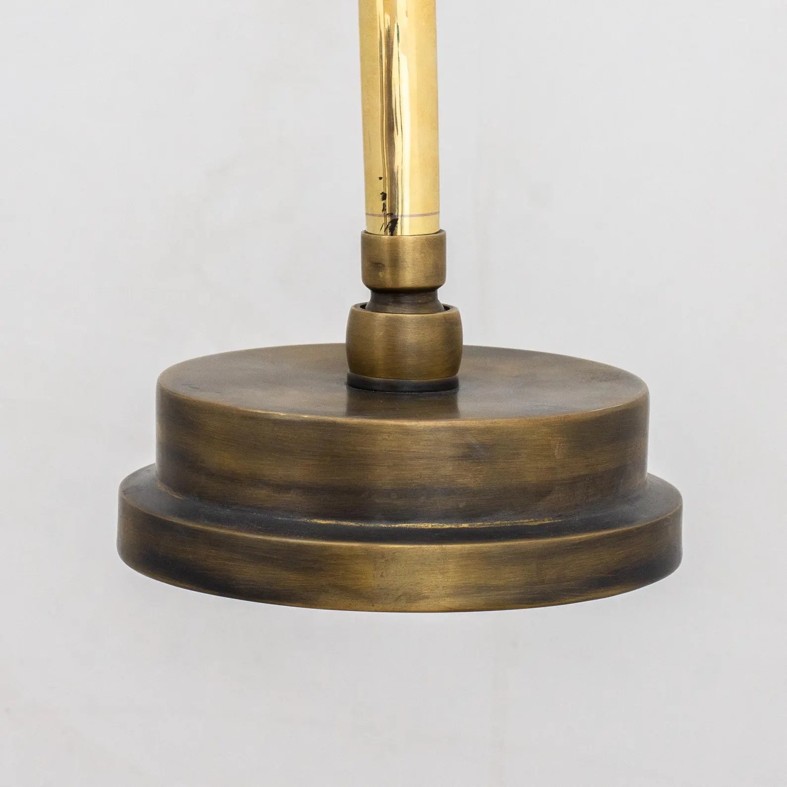 Solid Vintage Showerhead, Swiveling Rain Showerhead Bronze, Outdoor Showerhead