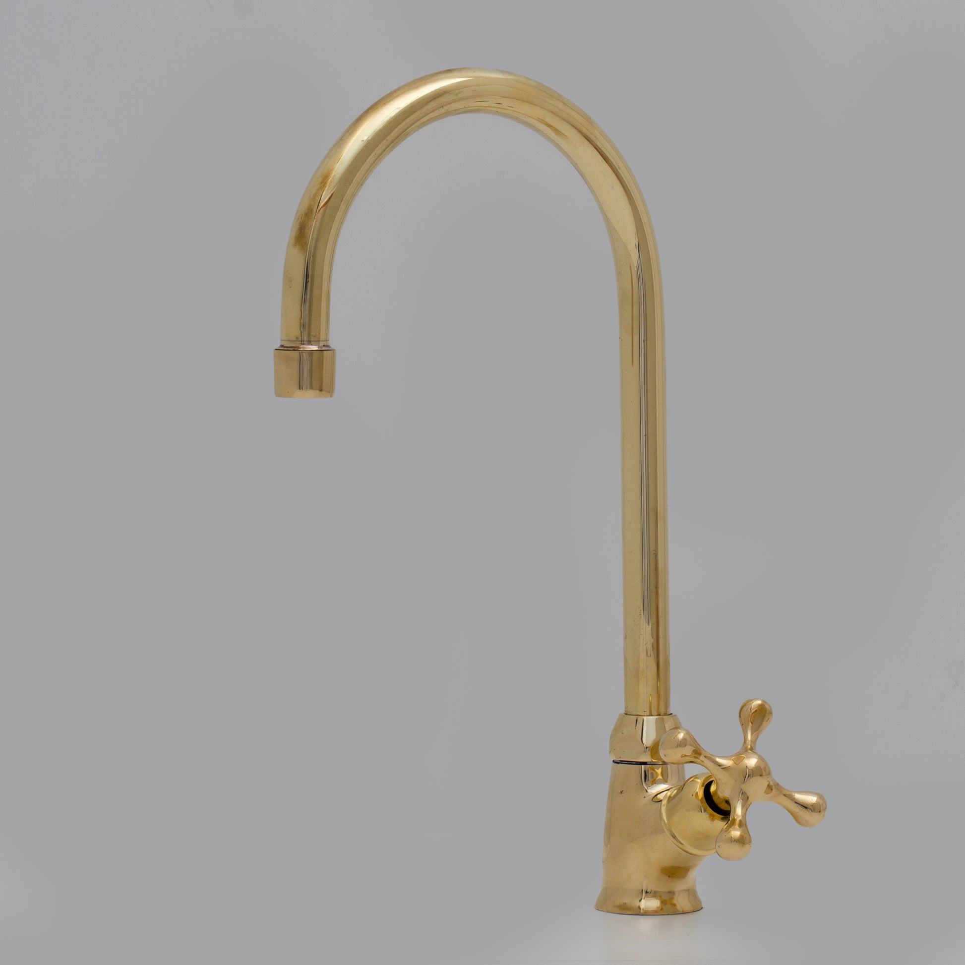 Heritage - Unlacquered Brass Single Hole Sink Faucet