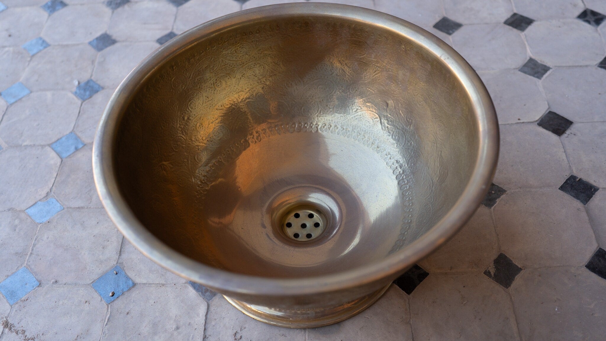 Antique Brass Bowl Vessel Sink Engraved Bathroom Vanity Basin, Gold Vintage Engraved Sink