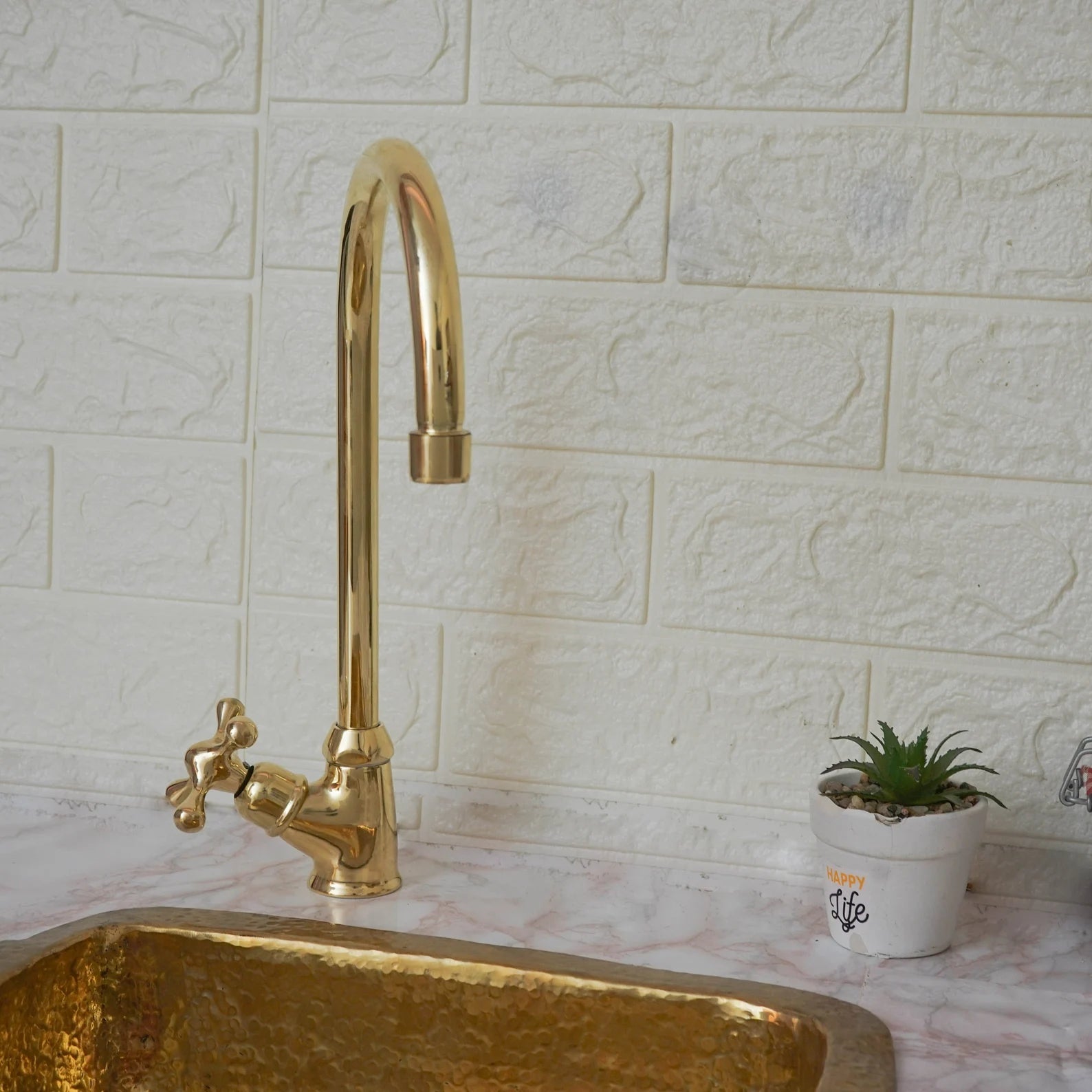 Heritage Unlacquered Brass Single Hole Sink Faucet