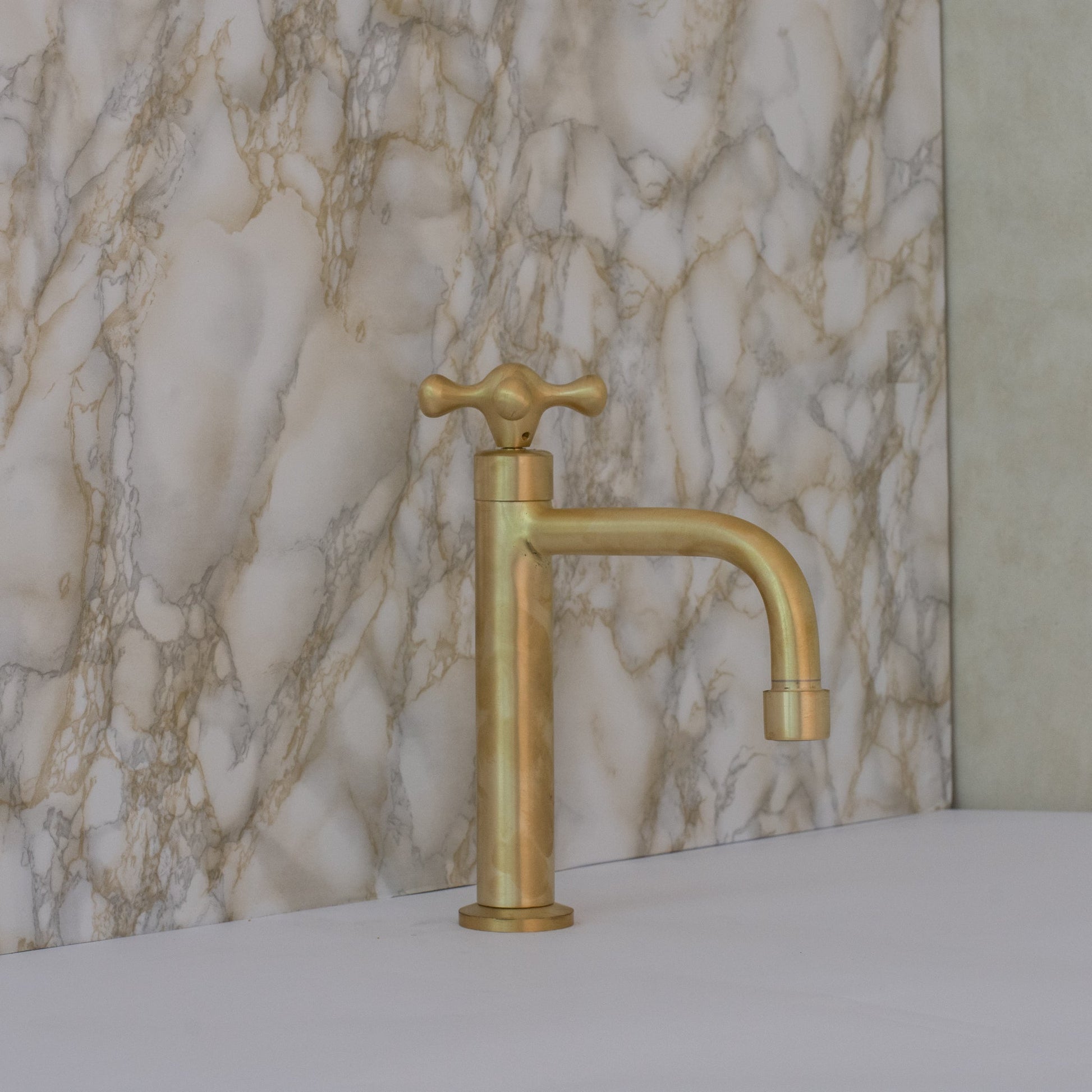 Kitchen Cold Water Faucet Brass, Brushed Brass Cold Water Dispenser Faucet, Single Hole Kitchen Tap, Deck Mount Brass Faucet - Insideast