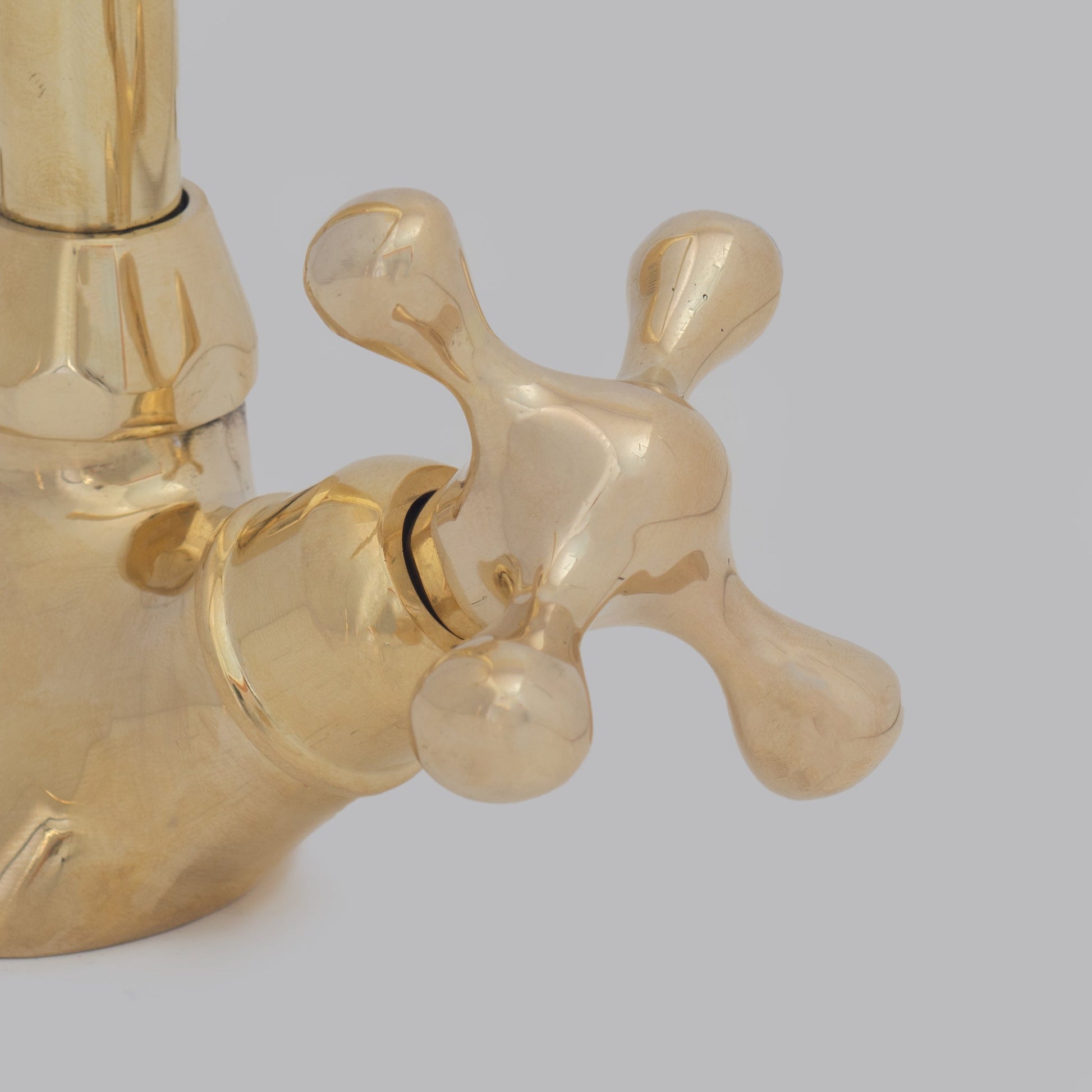 Unlacquered Brass Vanity Sink Faucet, Antique Brass Bathroom Single Hole Faucet - Insideast